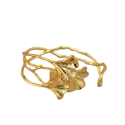 Charming Gold Bracelet for Any Occasion