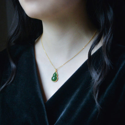 Beautiful Silver Necklace with Unique Style