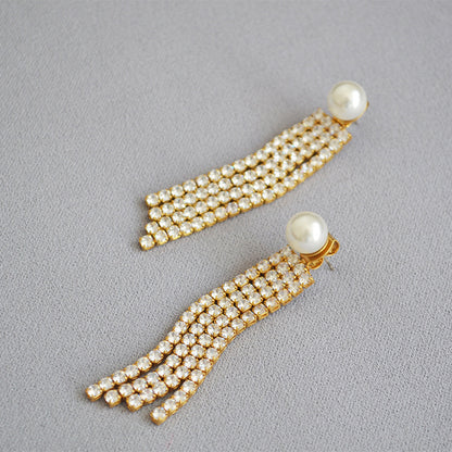 Elegant Gold Earring for Every Occasion