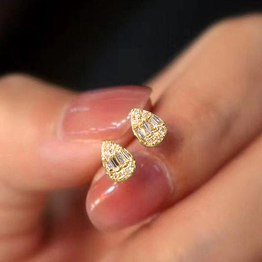 Charming Piece for Any Occasion