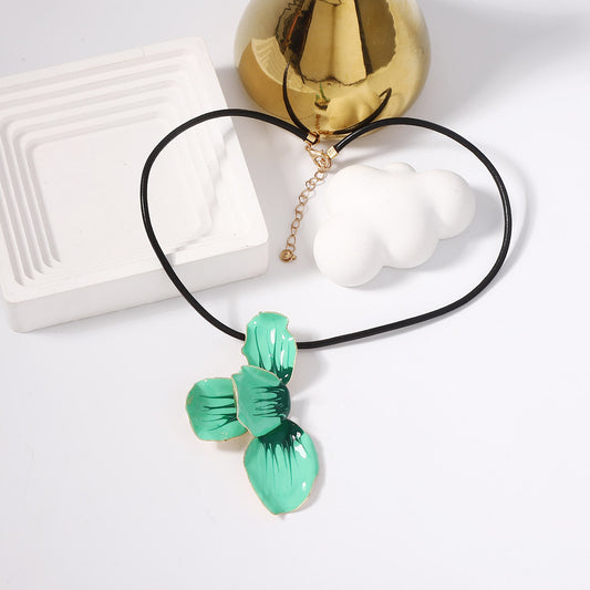 Classic Pendant with Timeless Appeal