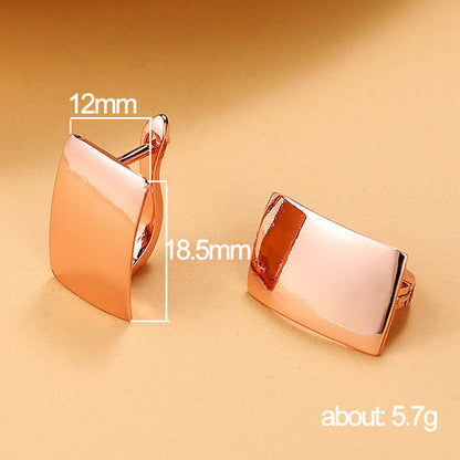 Elegant Gold Earring for Every Occasion