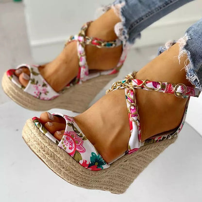 Graceful Orthopedic Sandals for Modern Look
