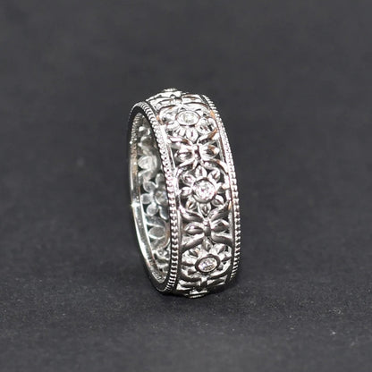 Beautiful Ring with Unique Style