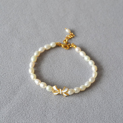 Classic Pearl Bracelet with Timeless Appeal