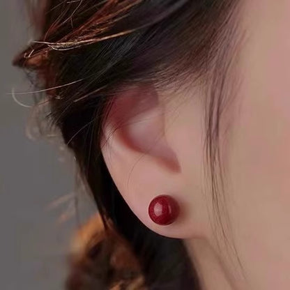 Charming Silver Earring for Any Occasion