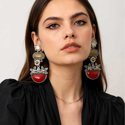 Charming Piece for Any Occasion