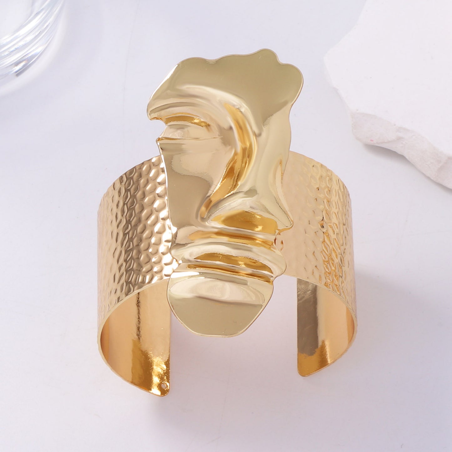 Charming Piece for Any Occasion