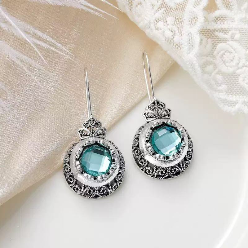 Vintage Handmade Earring