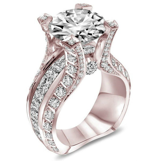 Classic Gold Ring with Timeless Appeal