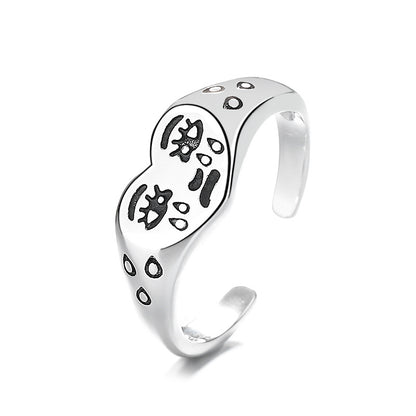 Classic Silver Ring with Timeless Appeal