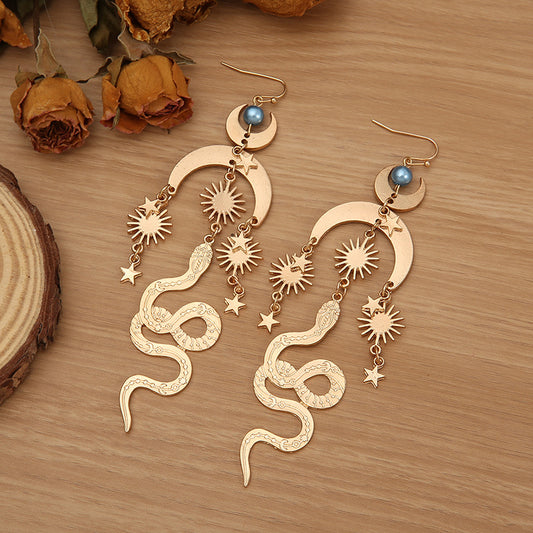 Classic Gold Earring with Timeless Appeal