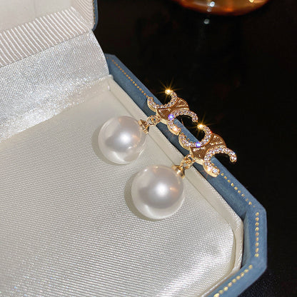 Romantic Pearl Earring for Special Moments