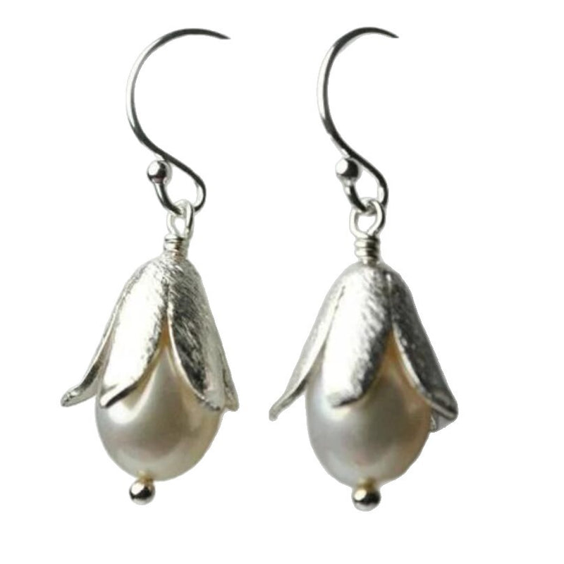 Romantic Pearl Earring for Special Moments