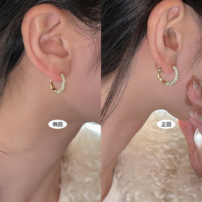 Classic Earring with Timeless Appeal