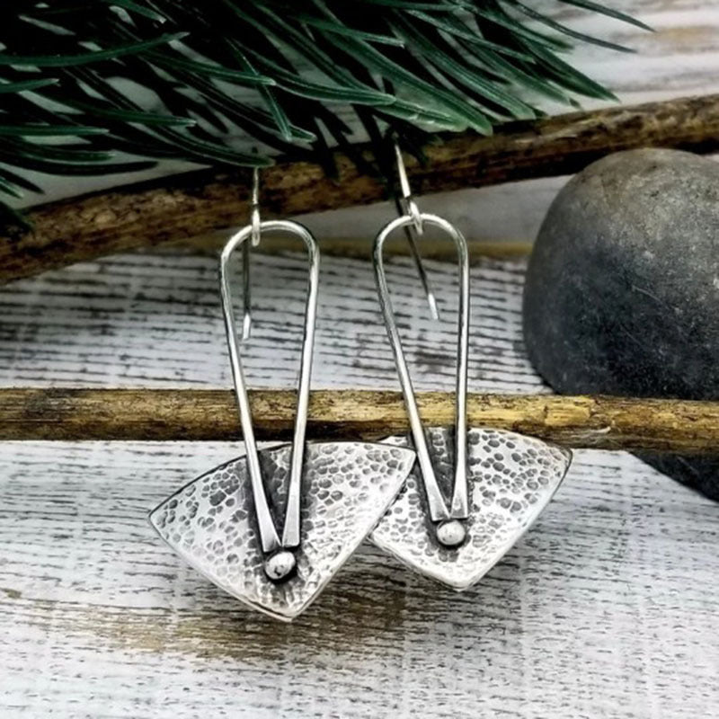 Romantic Silver Earring for Special Moments