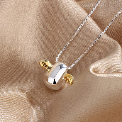 Romantic Gold Necklace for Special Moments