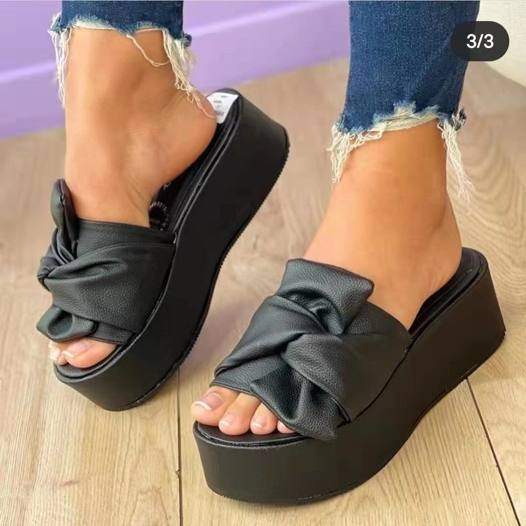Chic Orthopedic Sandals with Unique Design