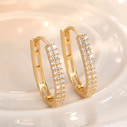 Charming Earring for Any Occasion
