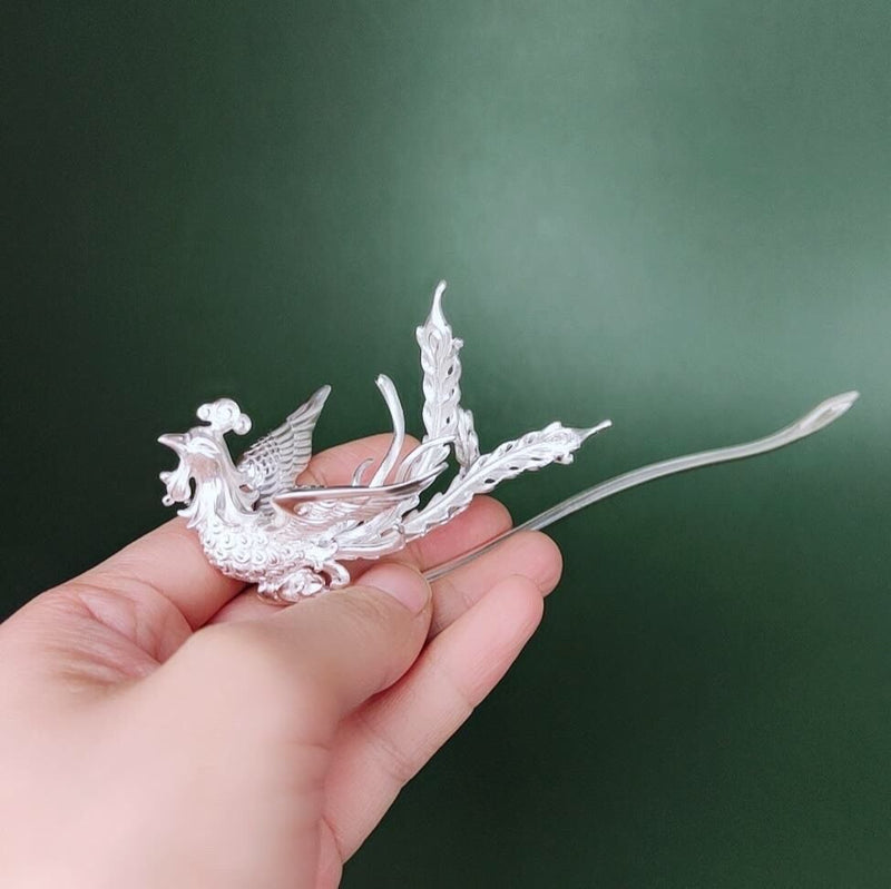 Charming Silver Piece for Any Occasion