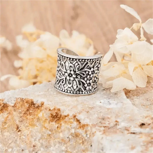 Beautiful Silver Ring with Unique Style