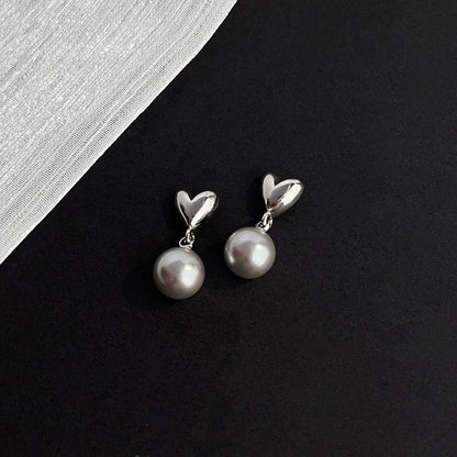 Romantic Pearl Earring for Special Moments