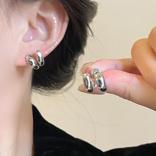Romantic Silver Earring for Special Moments
