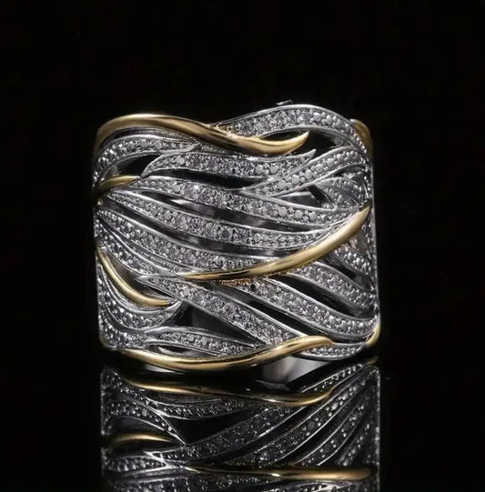 Beautiful Gold Bracelet with Unique Style