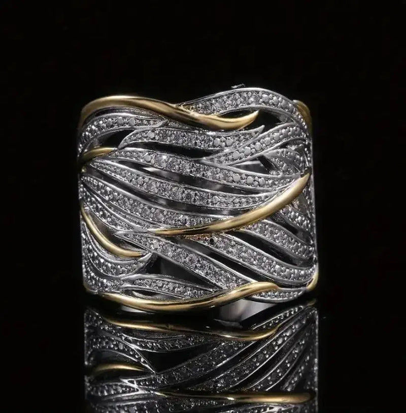 Beautiful Gold Bracelet with Unique Style