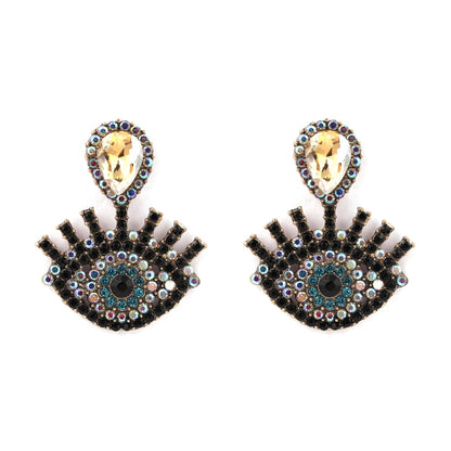 Classic Earring with Timeless Appeal