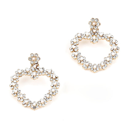 Charming Earring for Any Occasion
