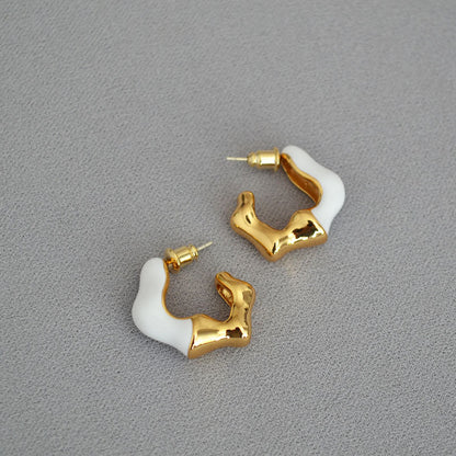 Elegant Gold Earring for Every Occasion
