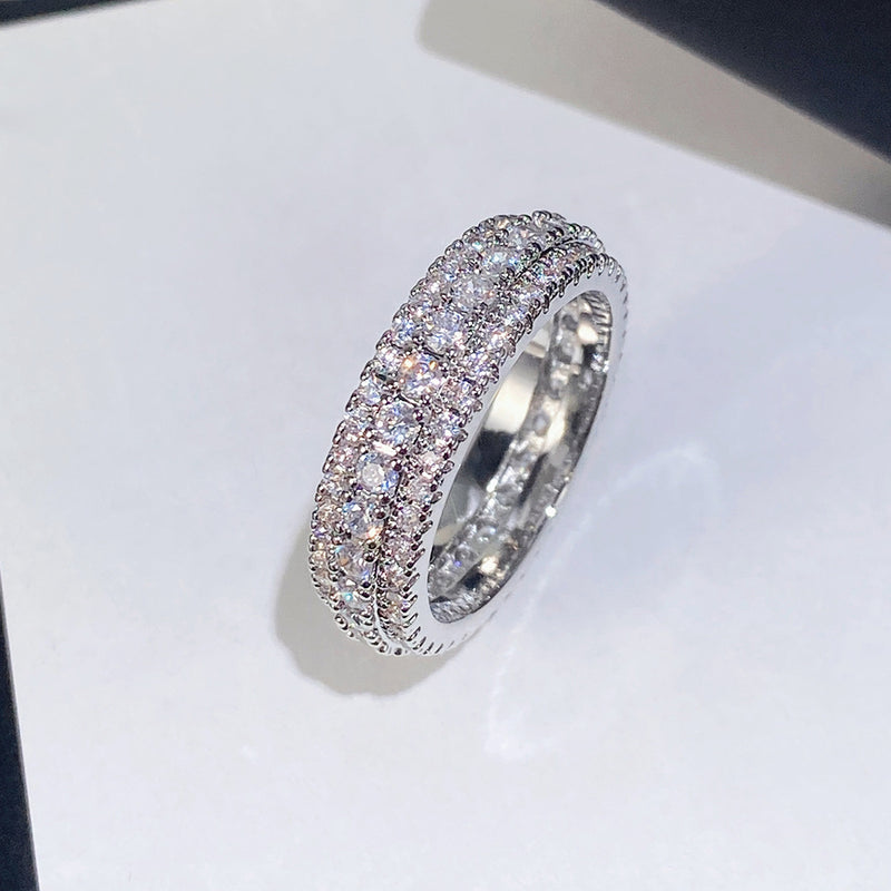Romantic Gold Ring for Special Moments