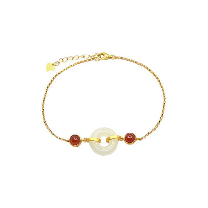 Classic Gold Bracelet with Timeless Appeal