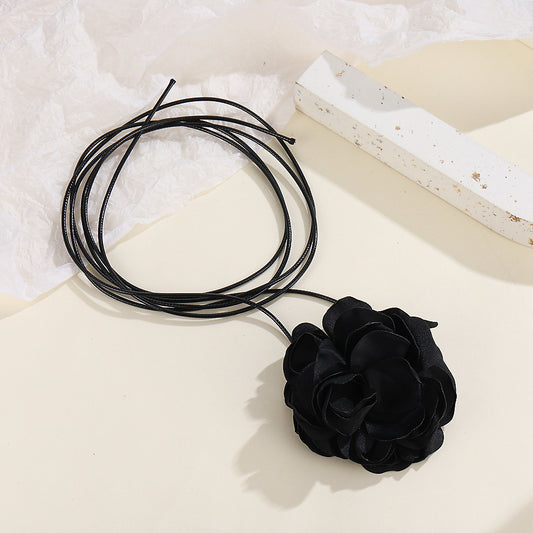 Stunning Necklace for Daily Wear