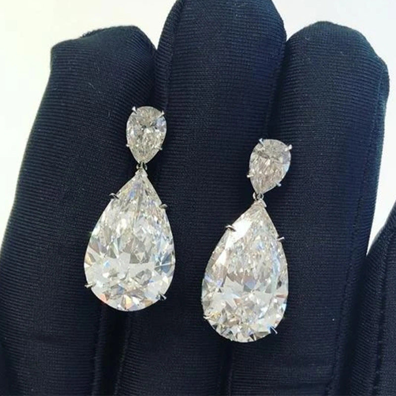 Charming Earring for Any Occasion