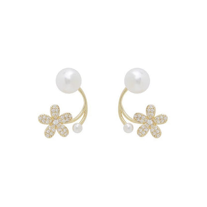 Stunning Pearl Earring for Daily Wear