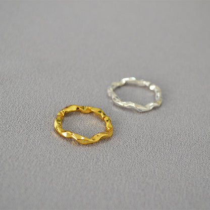 Romantic Gold Ring for Special Moments