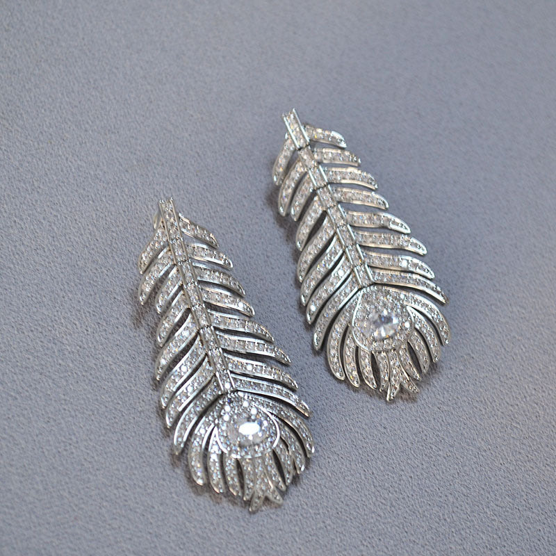 Romantic Silver Earring for Special Moments