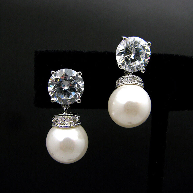 Romantic Pearl Earring for Special Moments