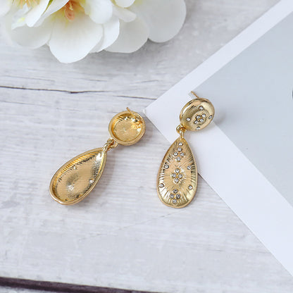 Elegant Gold Earring for Every Occasion