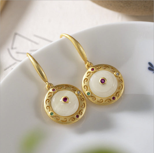 Charming Gold Earring for Any Occasion