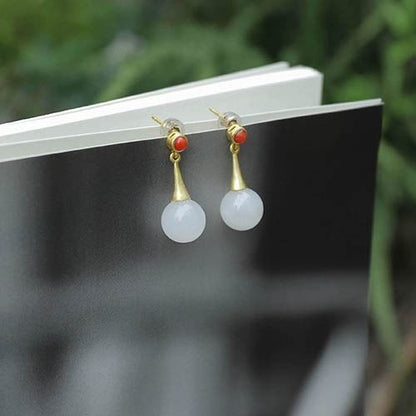 Charming Gold Earring for Any Occasion
