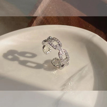 Elegant Ring for Every Occasion
