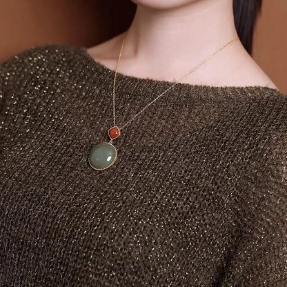 Charming Silver Necklace for Any Occasion