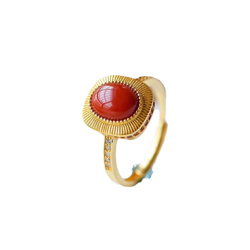 Classic Gold Ring with Timeless Appeal