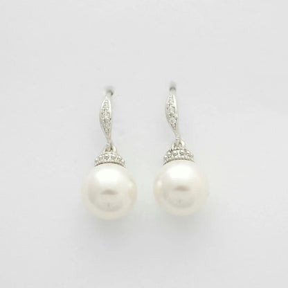 Stunning Pearl Earring for Daily Wear