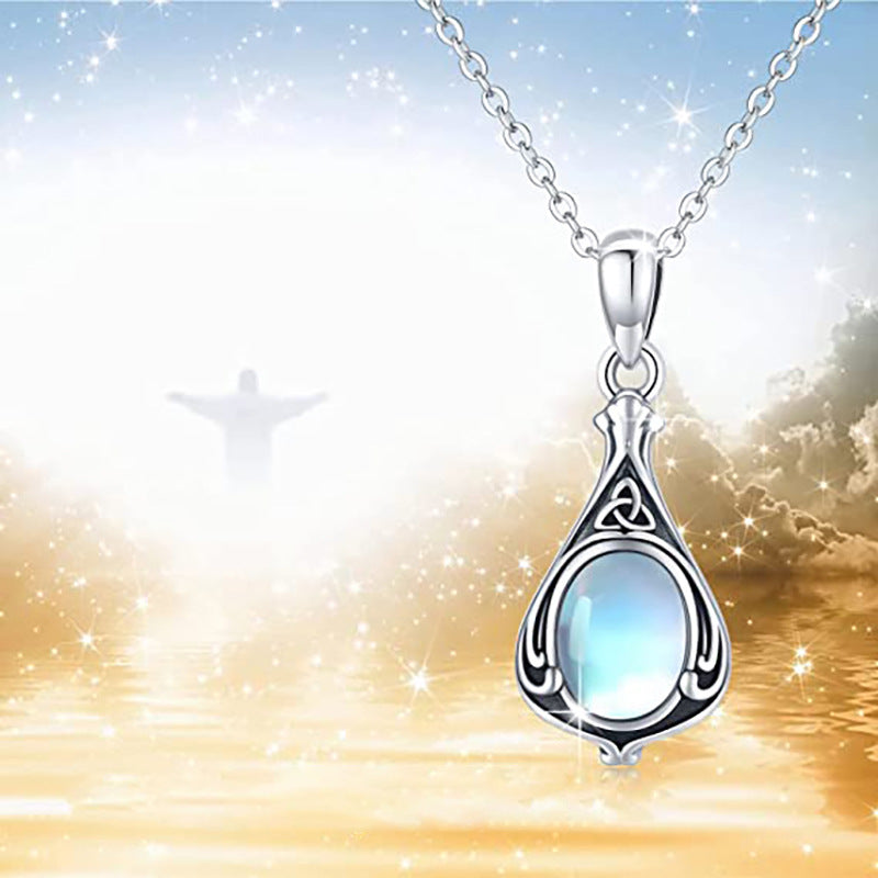 Romantic Silver Necklace for Special Moments