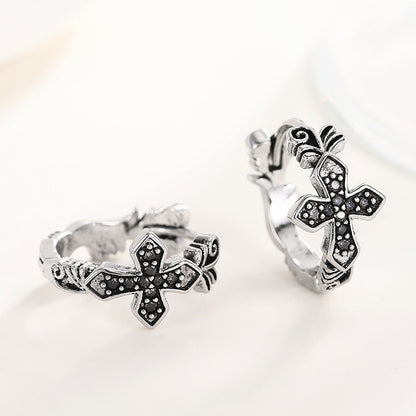 Charming Silver Earring for Any Occasion