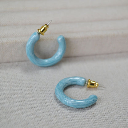 Charming Silver Earring for Any Occasion